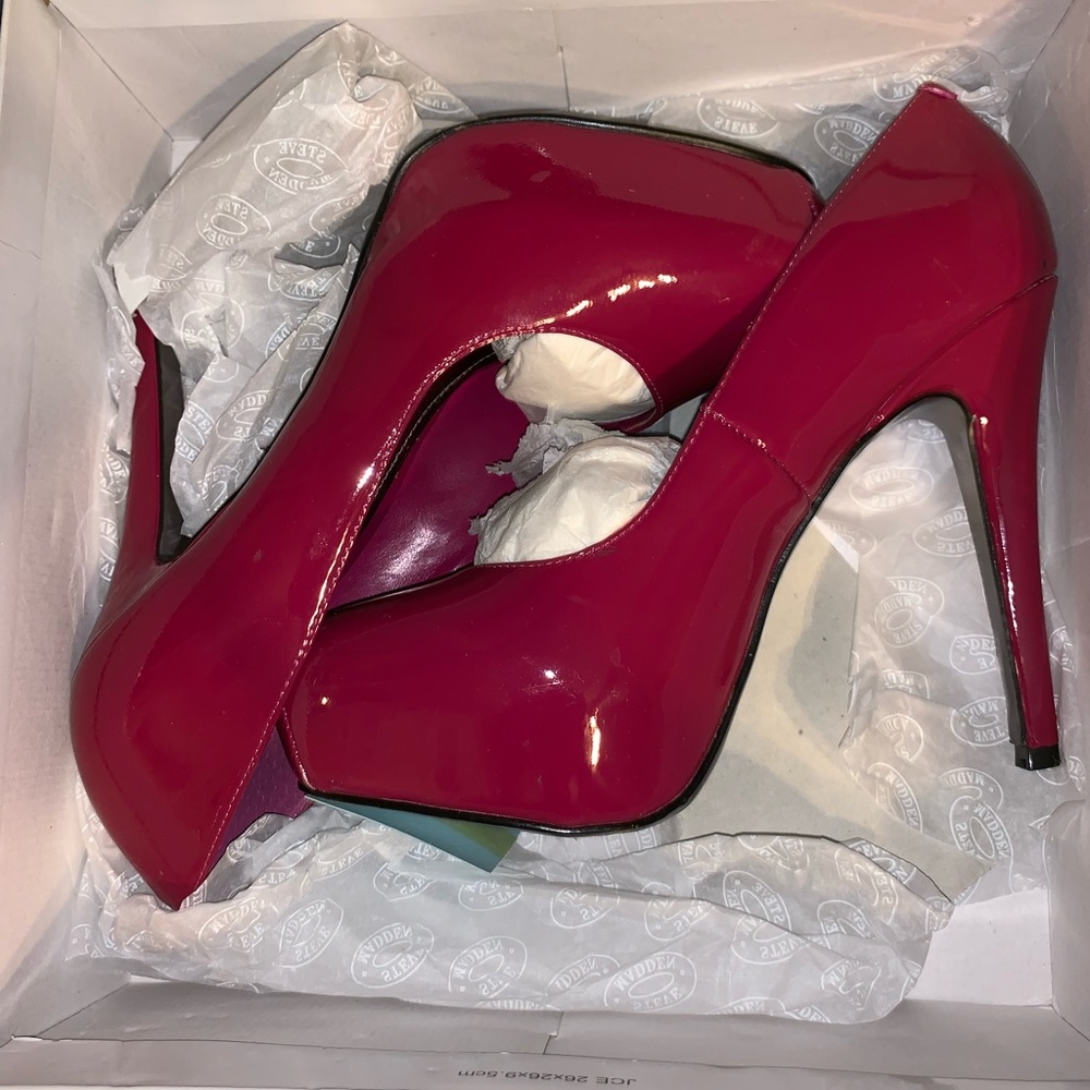 Steve Madden Platform pumps